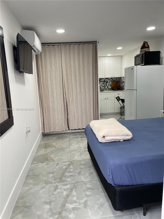 For Sale: $540,000 (2 beds, 2 baths, 1058 Square Feet)