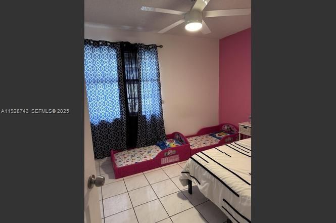 出租: $3,999 (4 贝兹, 2 浴室, 1602 平方英尺)