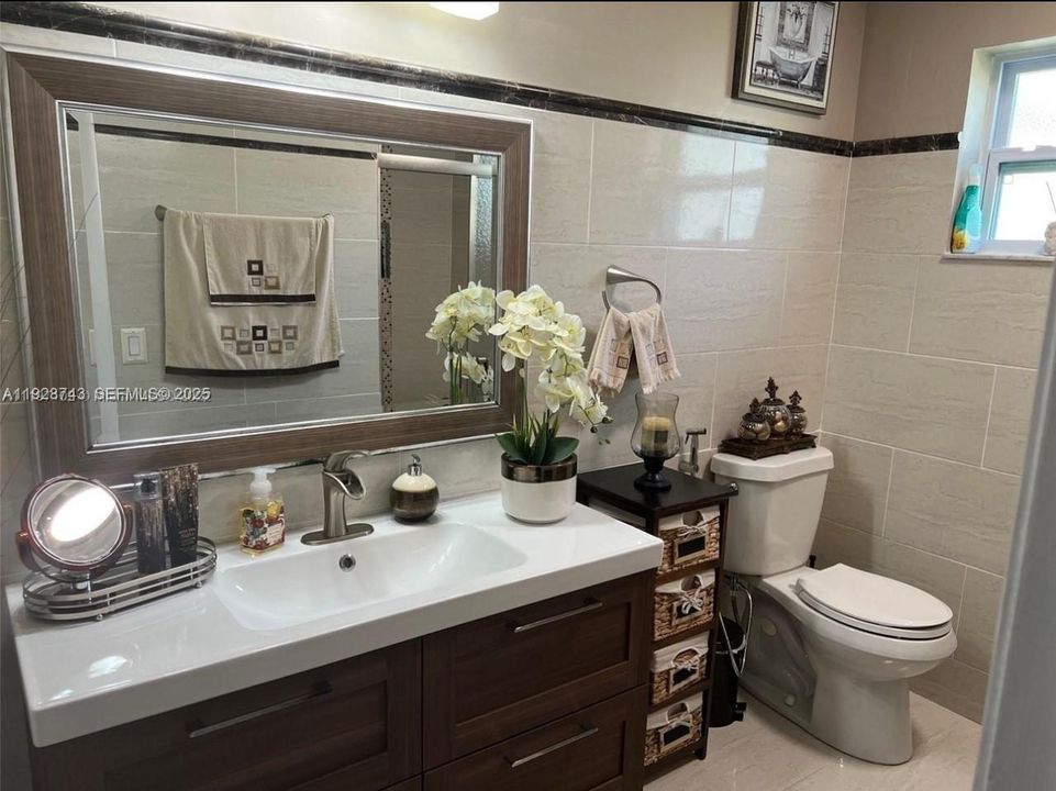 出租: $3,999 (4 贝兹, 2 浴室, 1602 平方英尺)