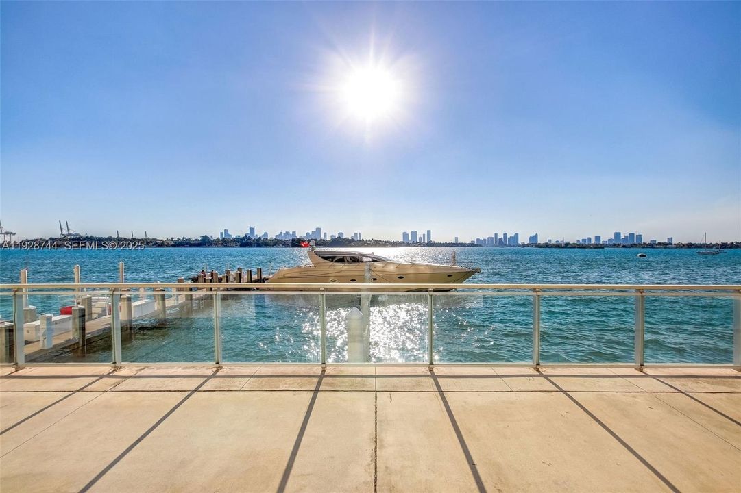 En Venta: $209,000 (0 camas, 1 baños, 663 Pies cuadrados)