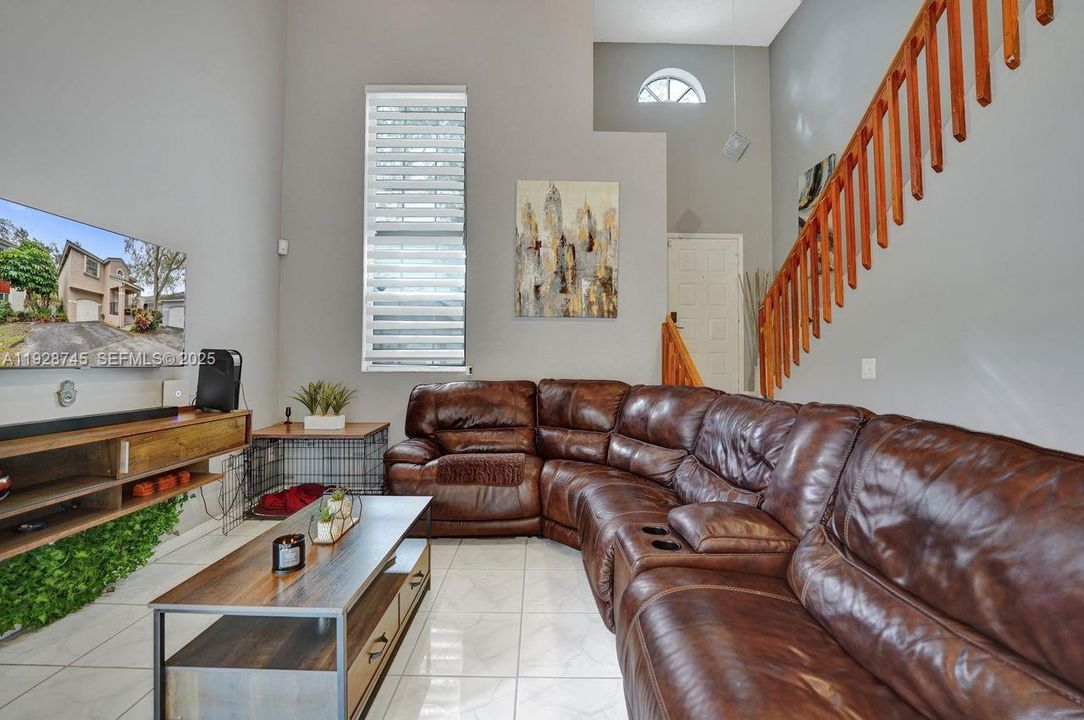 待售: $479,000 (3 贝兹, 2 浴室, 1390 平方英尺)