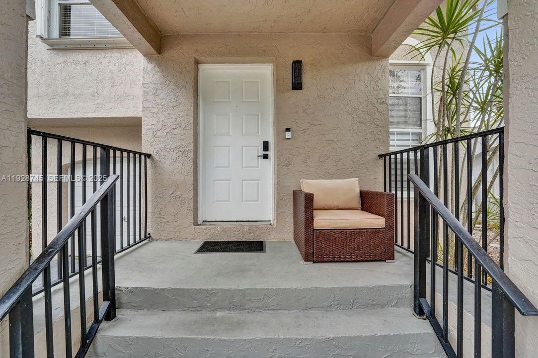 待售: $479,000 (3 贝兹, 2 浴室, 1390 平方英尺)