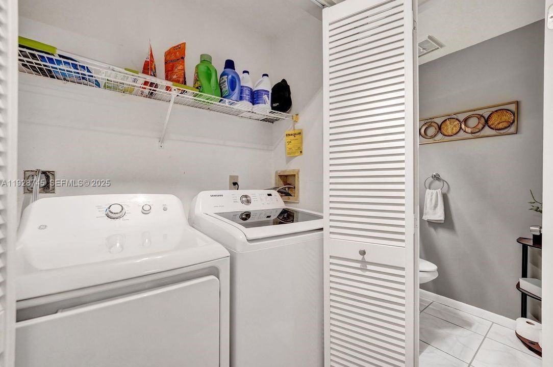 待售: $479,000 (3 贝兹, 2 浴室, 1390 平方英尺)