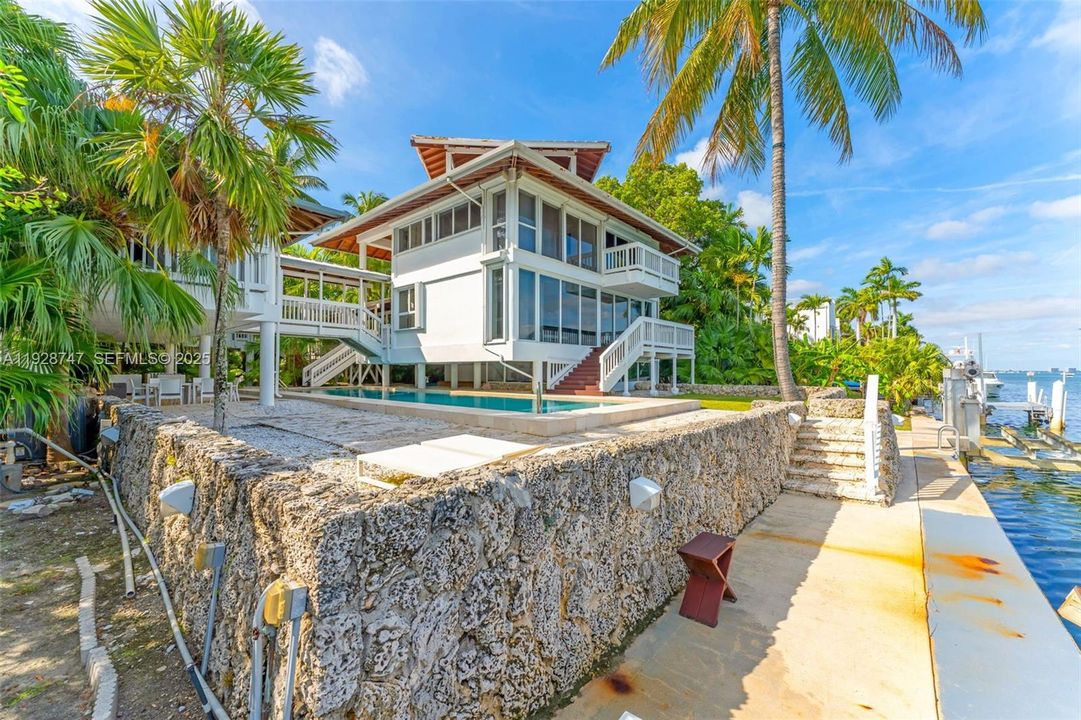 В аренду: $25,000 (5 спален, 5 ванн, 5350 Квадратных фут)