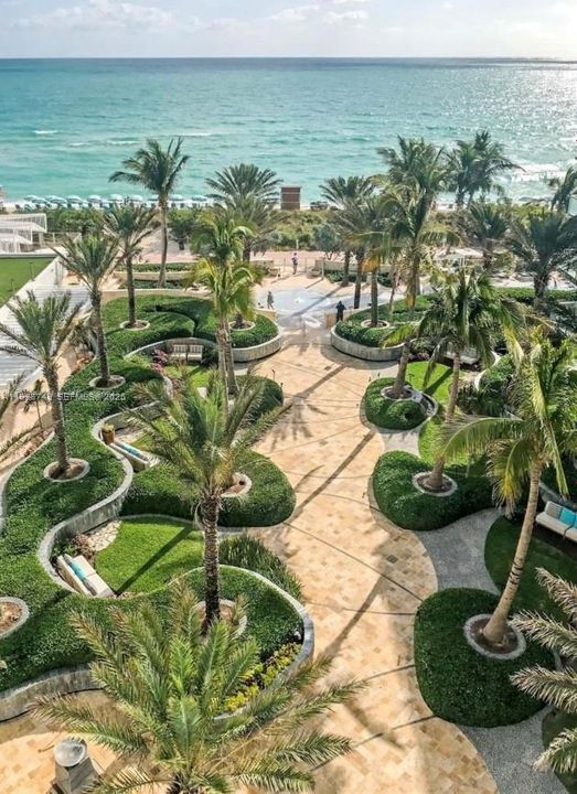 For Rent: $5,500 (1 beds, 1 baths, 772 Square Feet)