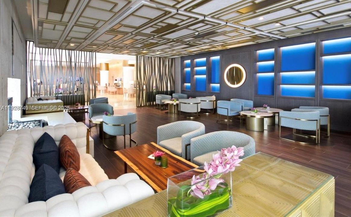 For Rent: $5,500 (1 beds, 1 baths, 772 Square Feet)