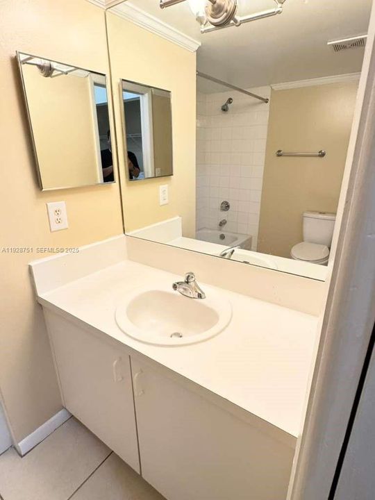 En Renta: $2,000 (2 camas, 2 baños, 1076 Pies cuadrados)