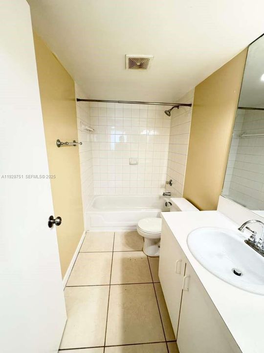 En Renta: $2,000 (2 camas, 2 baños, 1076 Pies cuadrados)