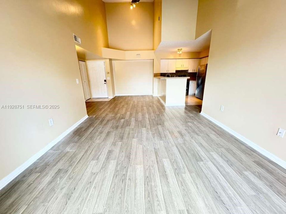 En Renta: $2,000 (2 camas, 2 baños, 1076 Pies cuadrados)