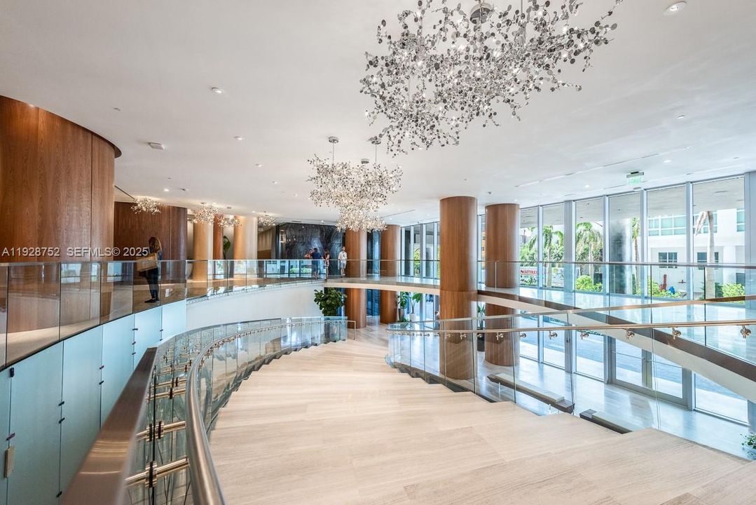 В аренду: $3,550 (1 спален, 1 ванн, 814 Квадратных фут)