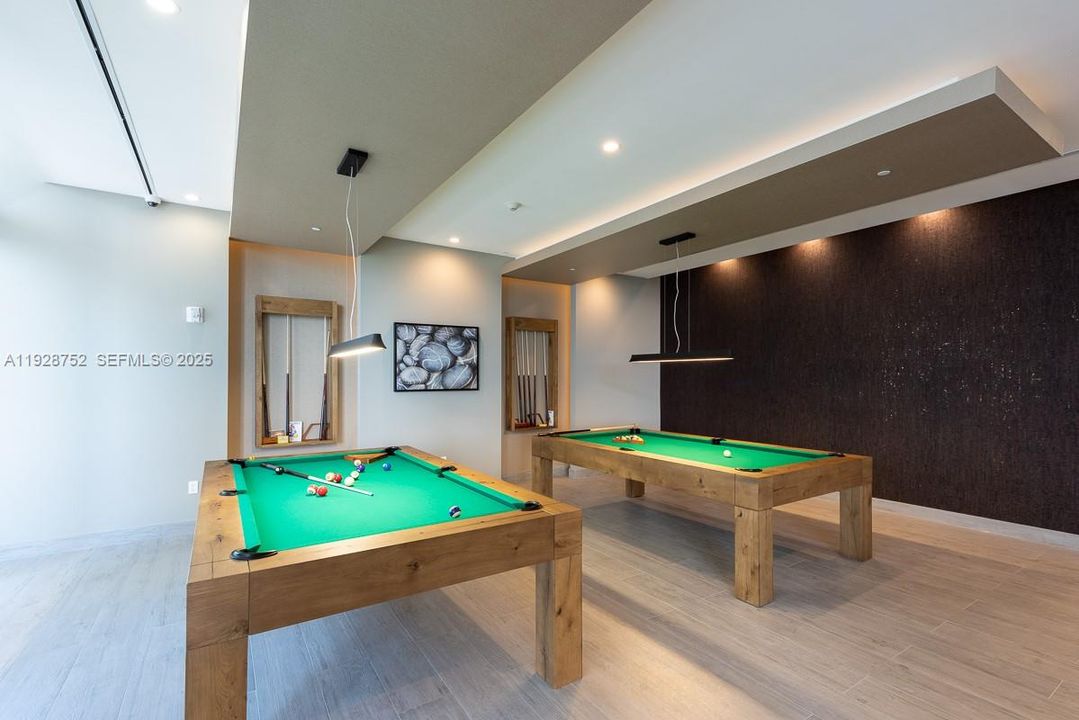 В аренду: $3,550 (1 спален, 1 ванн, 814 Квадратных фут)