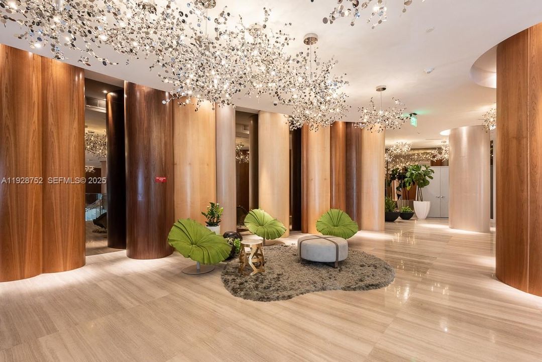 В аренду: $3,550 (1 спален, 1 ванн, 814 Квадратных фут)