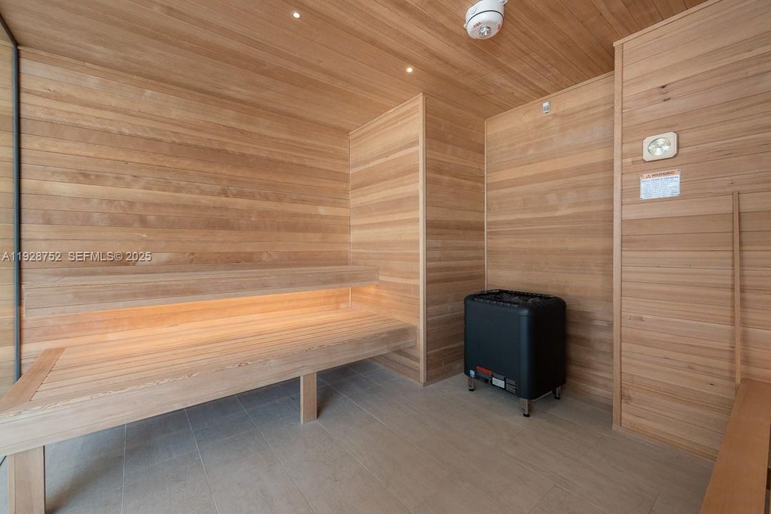 В аренду: $3,550 (1 спален, 1 ванн, 814 Квадратных фут)