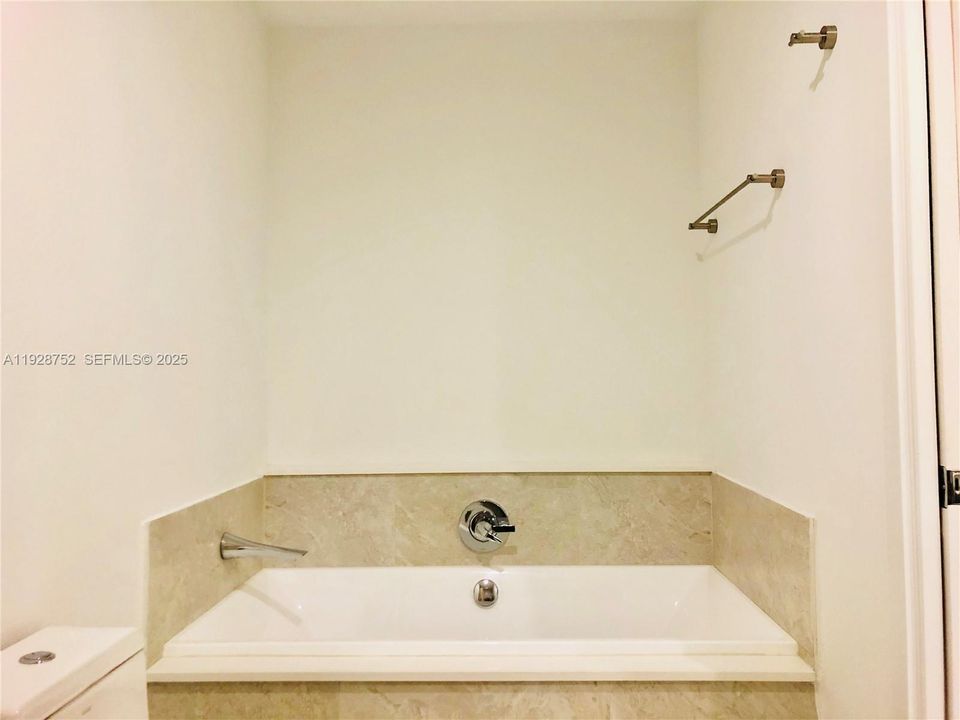 В аренду: $3,550 (1 спален, 1 ванн, 814 Квадратных фут)