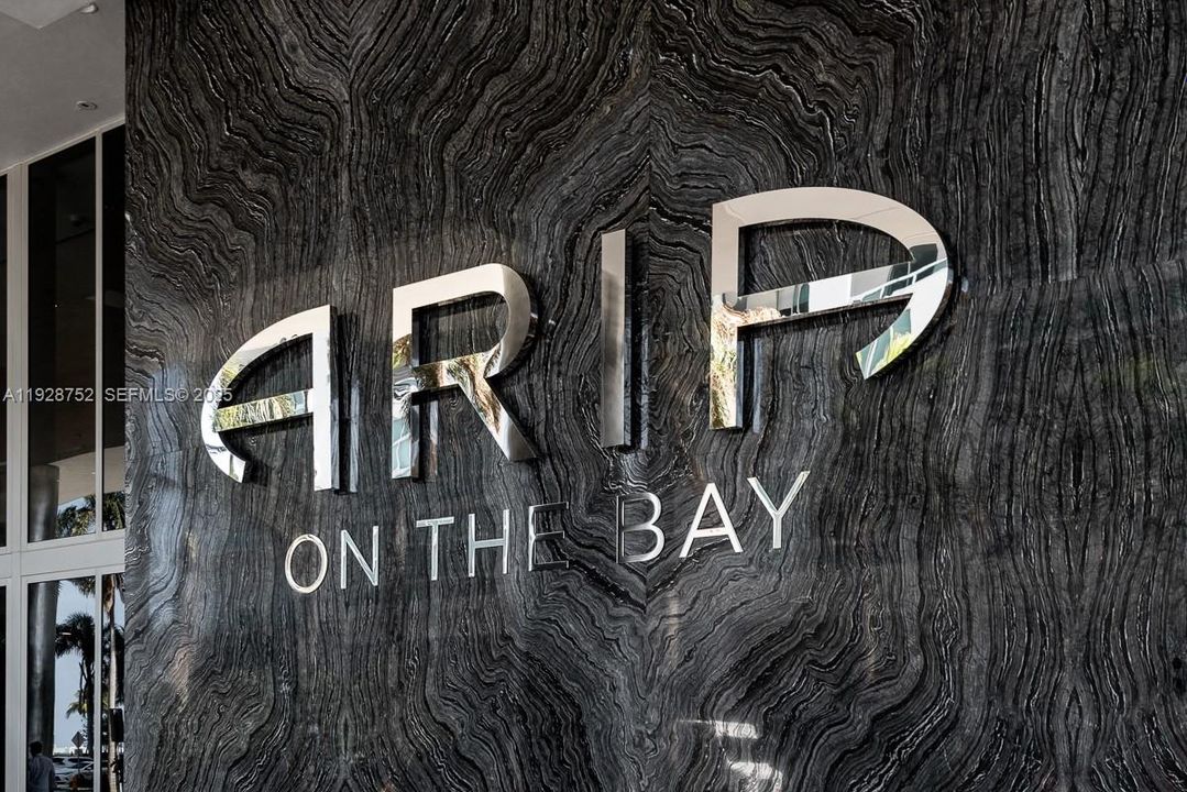 В аренду: $3,550 (1 спален, 1 ванн, 814 Квадратных фут)