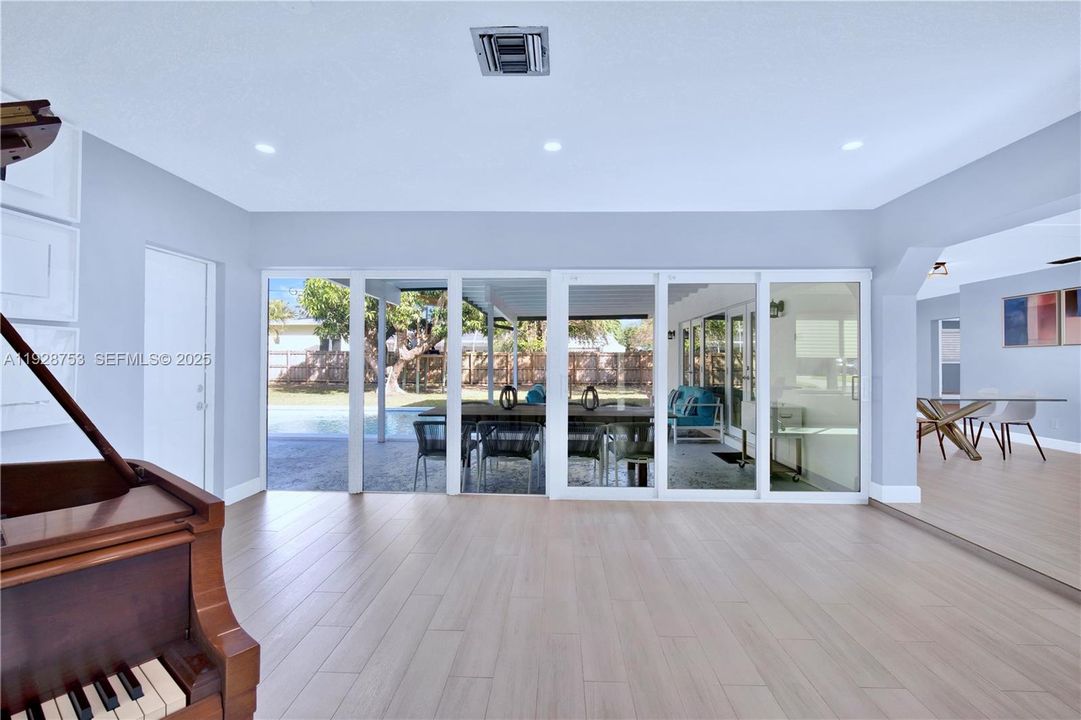 待售: $1,349,999 (3 贝兹, 2 浴室, 1890 平方英尺)