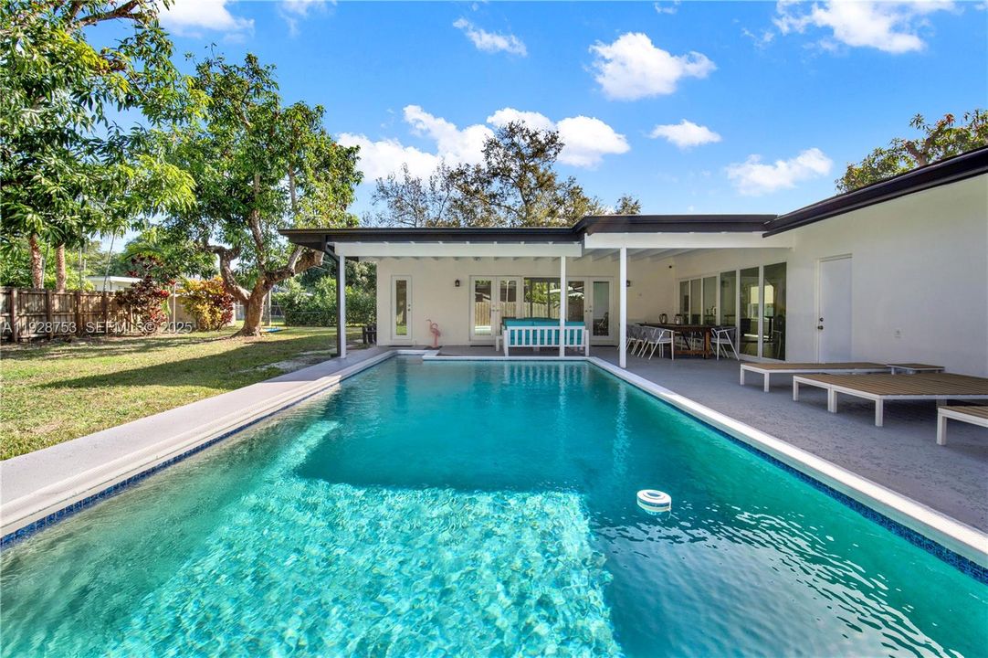 待售: $1,349,999 (3 贝兹, 2 浴室, 1890 平方英尺)