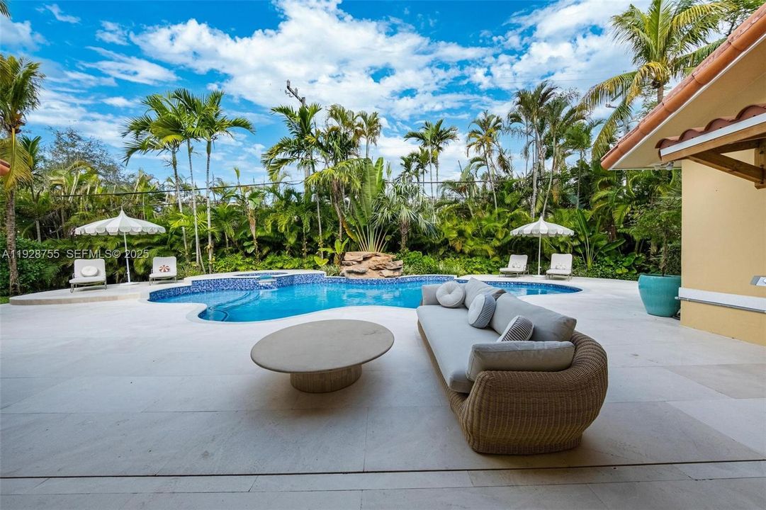 В аренду: $20,000 (5 спален, 3 ванн, 3442 Квадратных фут)