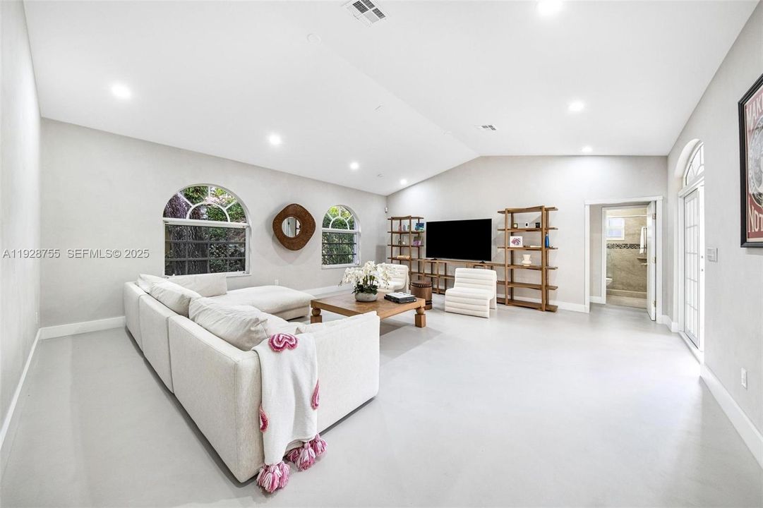 В аренду: $20,000 (5 спален, 3 ванн, 3442 Квадратных фут)