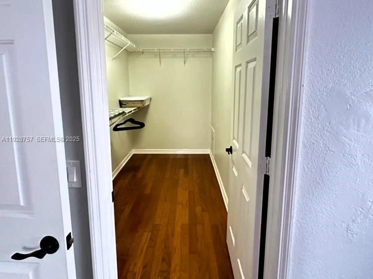 For Rent: $2,400 (3 beds, 2 baths, 1463 Square Feet)