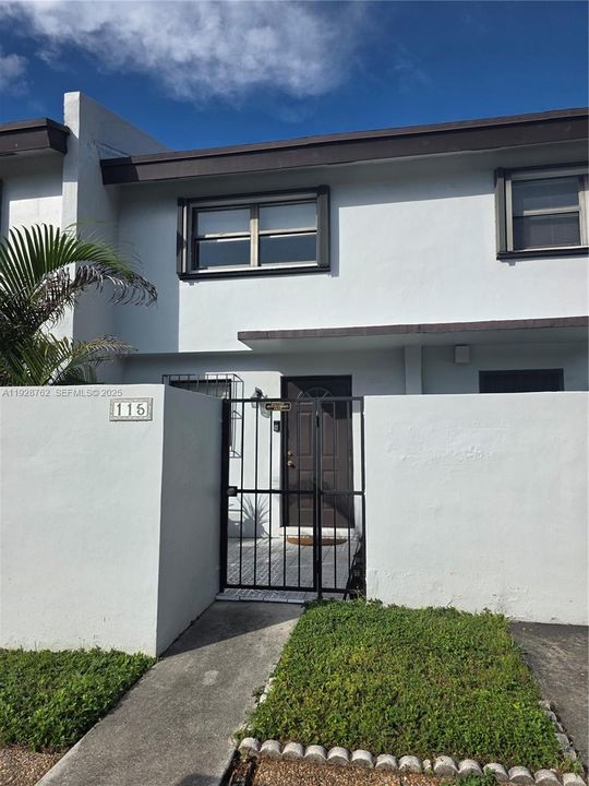 En Renta: $2,500 (2 camas, 2 baños, 980 Pies cuadrados)