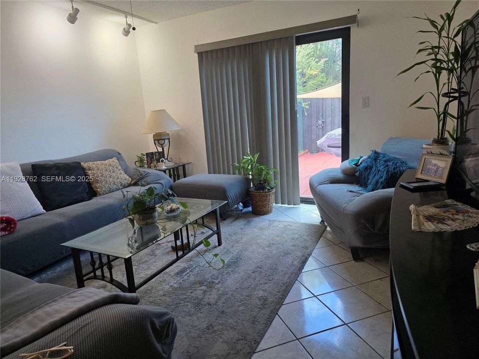 En Renta: $2,500 (2 camas, 2 baños, 980 Pies cuadrados)