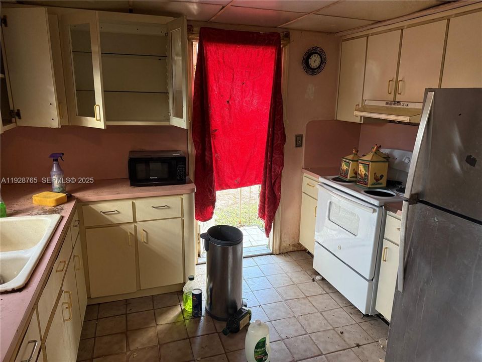 En Venta: $375,000 (3 camas, 2 baños, 1150 Pies cuadrados)