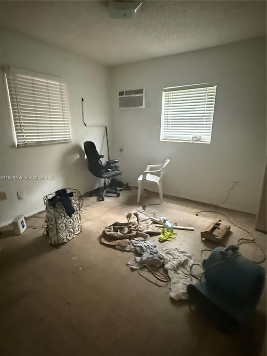 En Venta: $375,000 (3 camas, 2 baños, 1150 Pies cuadrados)