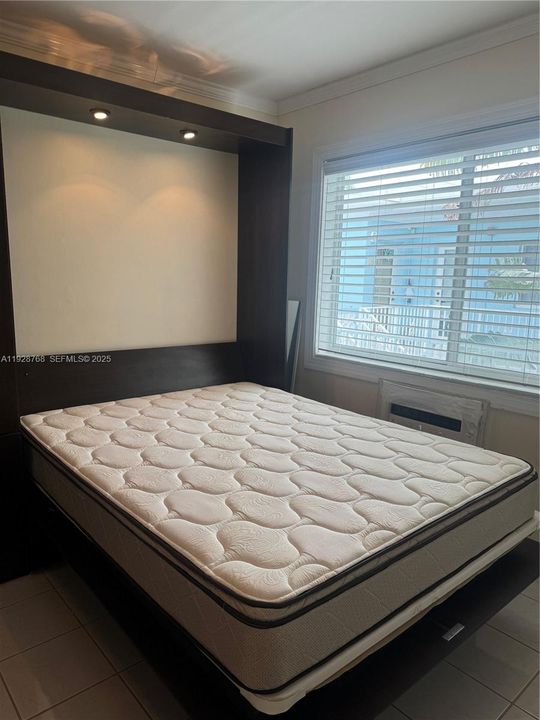 待售: $250,000 (0 贝兹, 1 浴室, 440 平方英尺)