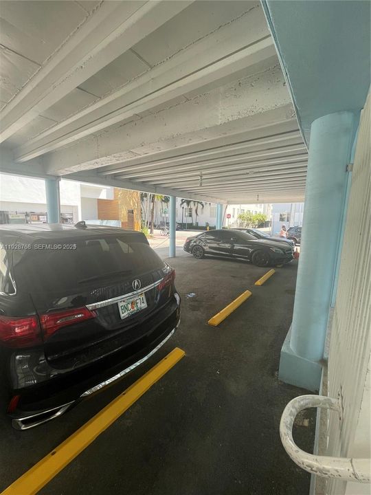 待售: $250,000 (0 贝兹, 1 浴室, 440 平方英尺)