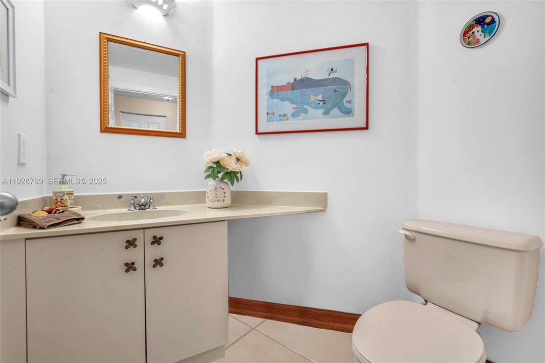 En Venta: $595,000 (3 camas, 2 baños, 2034 Pies cuadrados)