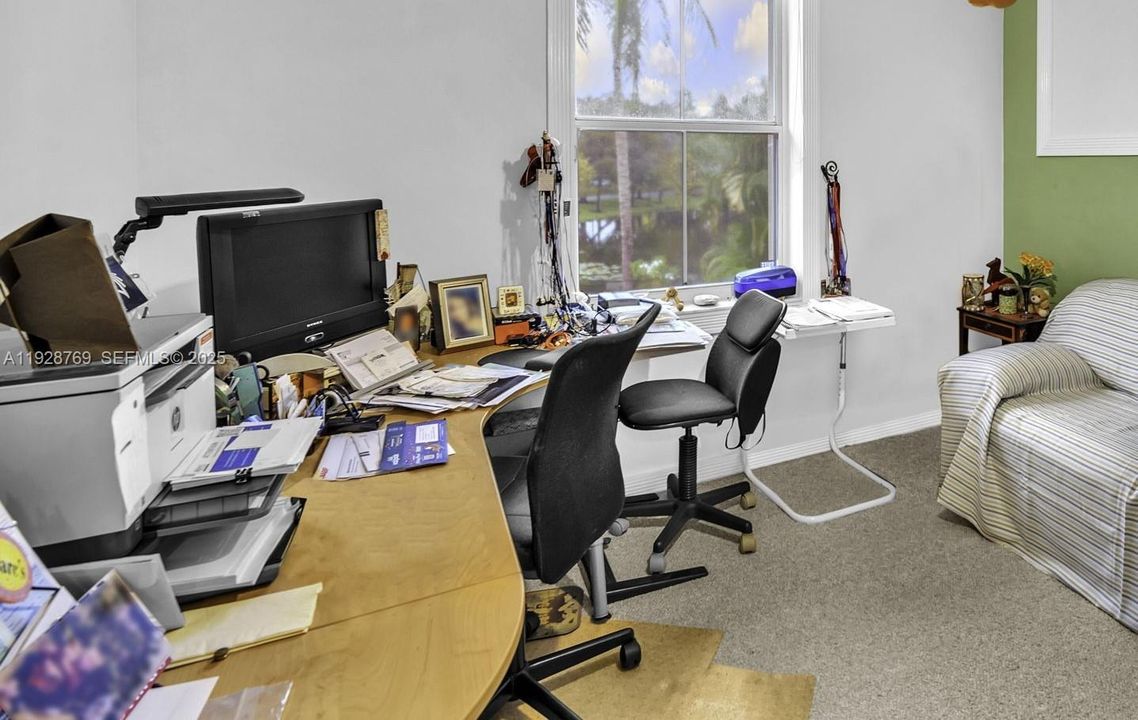 En Venta: $595,000 (3 camas, 2 baños, 2034 Pies cuadrados)