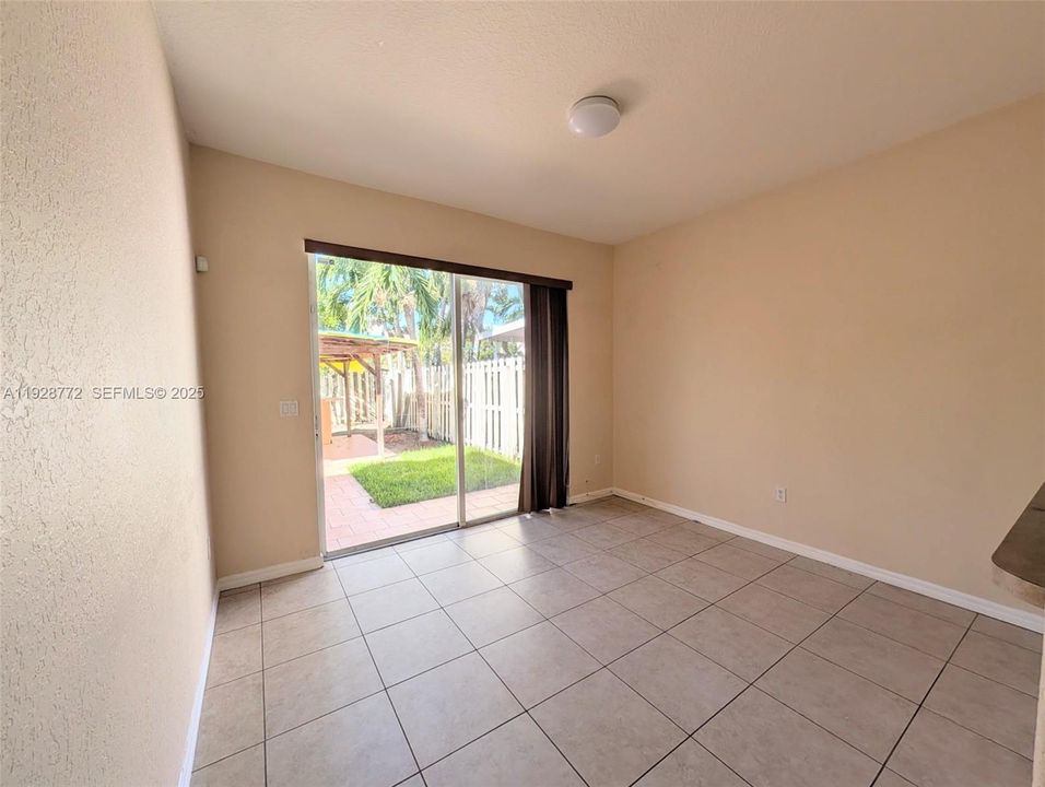 En Renta: $2,500 (3 camas, 2 baños, 1216 Pies cuadrados)