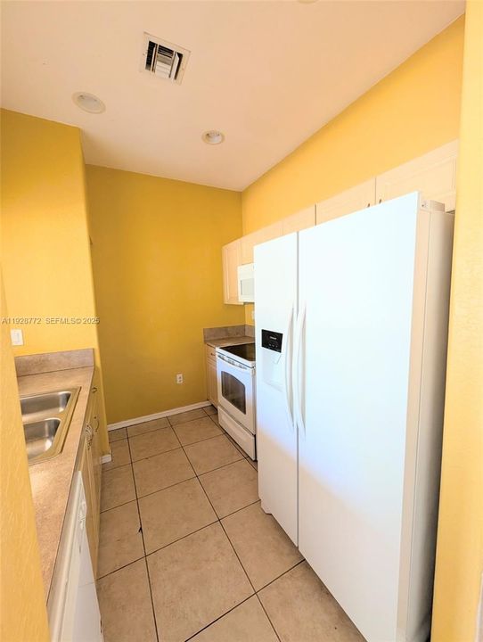 En Renta: $2,500 (3 camas, 2 baños, 1216 Pies cuadrados)