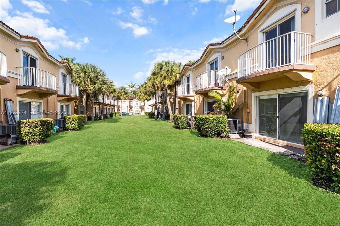 En Venta: $407,000 (3 camas, 2 baños, 1470 Pies cuadrados)