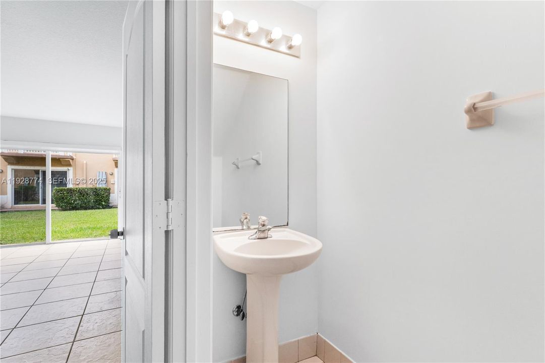 En Venta: $407,000 (3 camas, 2 baños, 1470 Pies cuadrados)