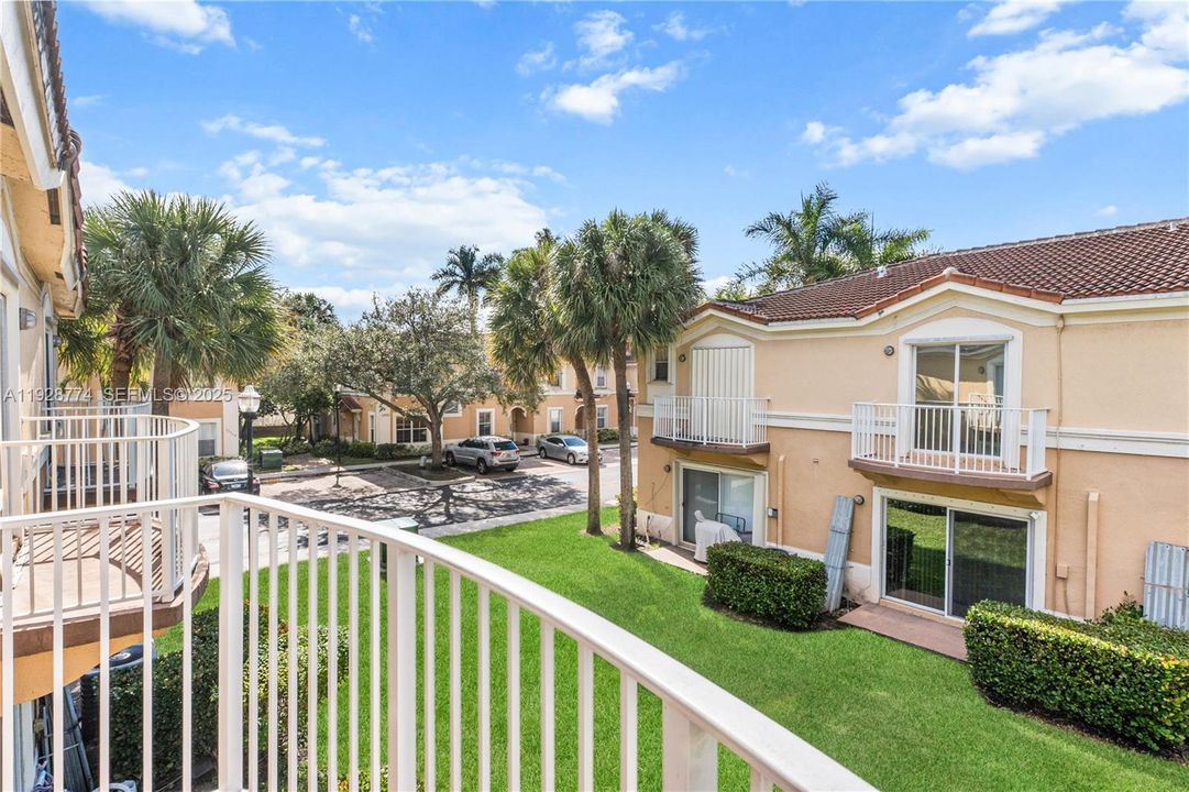 En Venta: $407,000 (3 camas, 2 baños, 1470 Pies cuadrados)