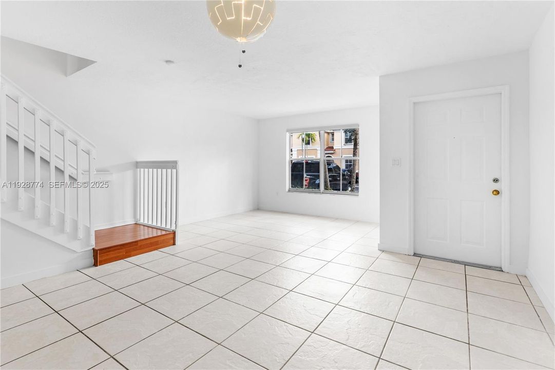 En Venta: $407,000 (3 camas, 2 baños, 1470 Pies cuadrados)