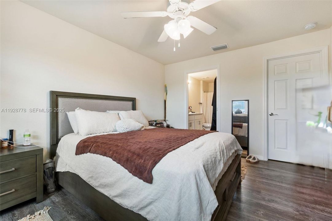 For Rent: $2,200 (3 beds, 2 baths, 0 Square Feet)