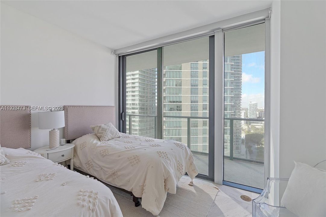 В аренду: $8,750 (3 спален, 3 ванн, 1526 Квадратных фут)