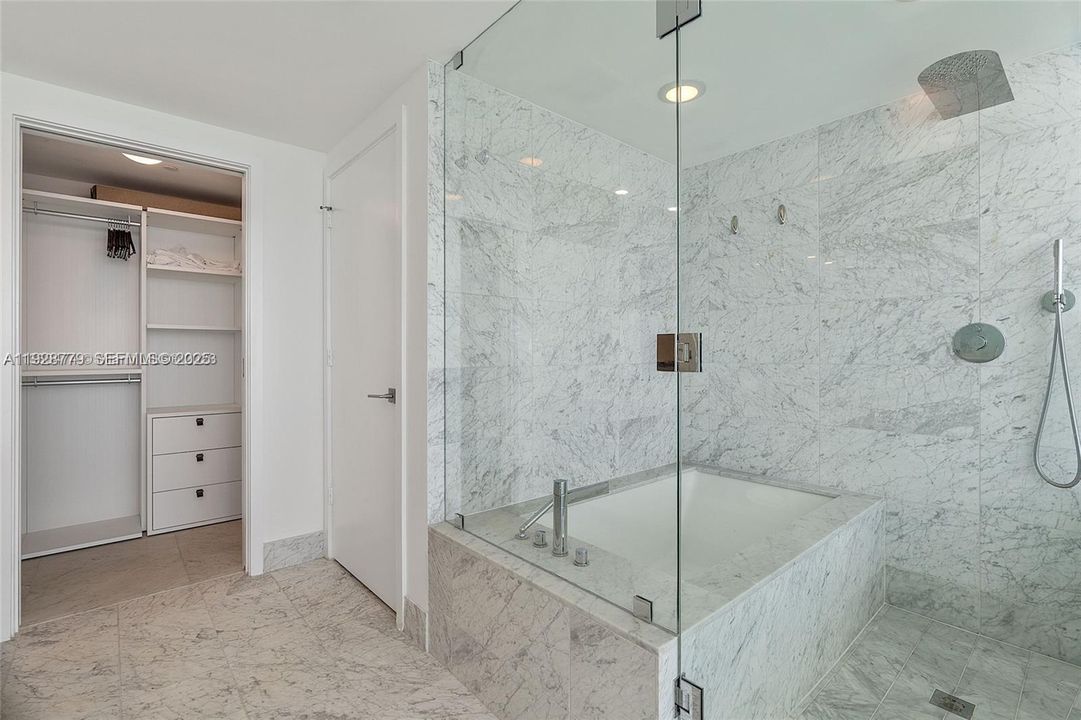 В аренду: $8,750 (3 спален, 3 ванн, 1526 Квадратных фут)