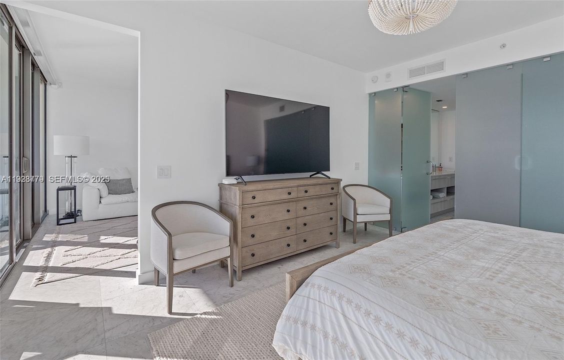 В аренду: $8,750 (3 спален, 3 ванн, 1526 Квадратных фут)