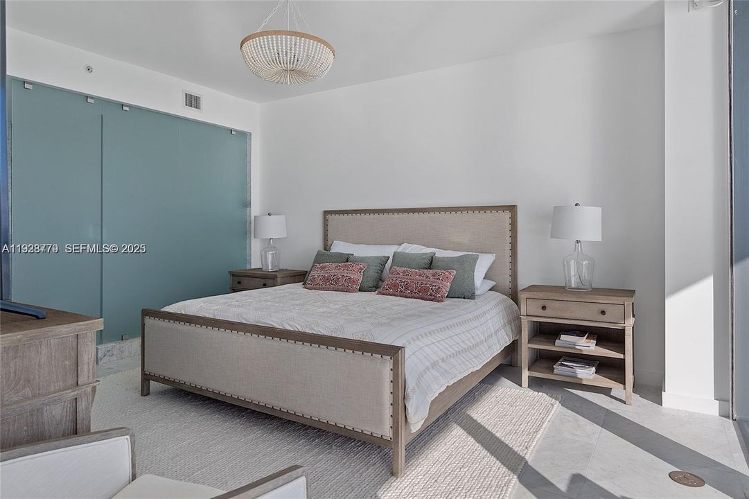 В аренду: $8,750 (3 спален, 3 ванн, 1526 Квадратных фут)