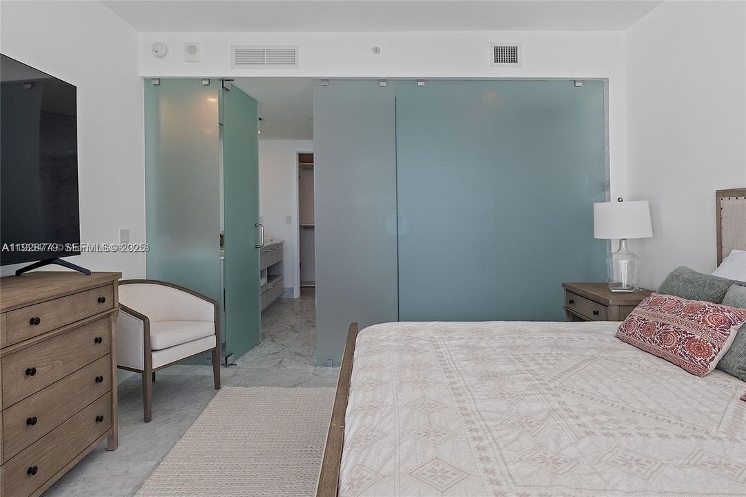 В аренду: $8,750 (3 спален, 3 ванн, 1526 Квадратных фут)