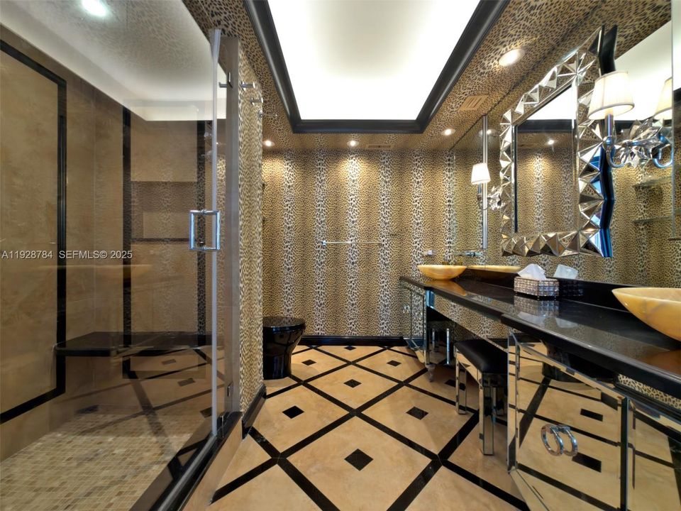 На продажу: $589,000 (2 спален, 2 ванн, 1780 Квадратных фут)