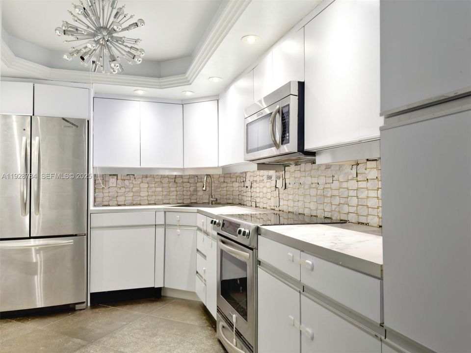 На продажу: $589,000 (2 спален, 2 ванн, 1780 Квадратных фут)