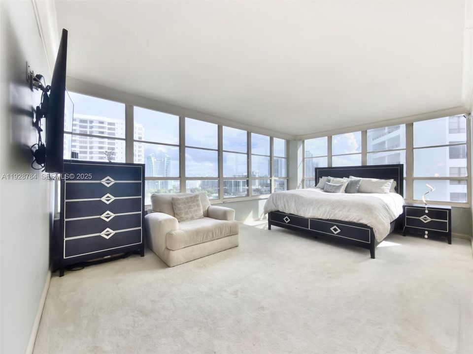 На продажу: $589,000 (2 спален, 2 ванн, 1780 Квадратных фут)