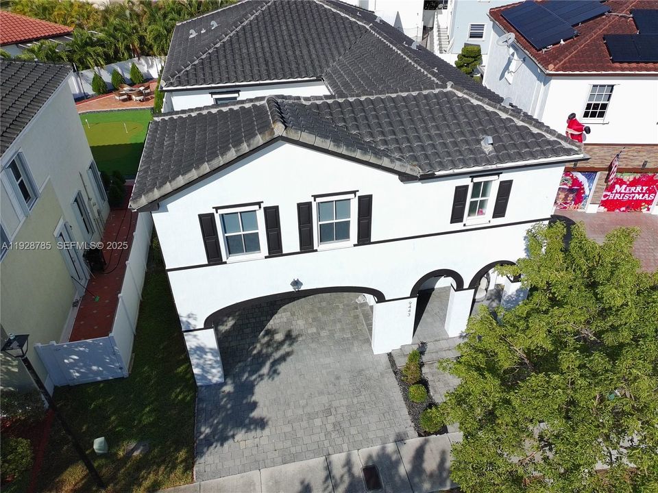 En Venta: $1,100,000 (5 camas, 5 baños, 3344 Pies cuadrados)