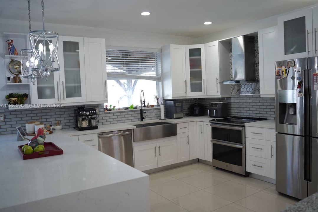 En Venta: $1,100,000 (5 camas, 5 baños, 3344 Pies cuadrados)