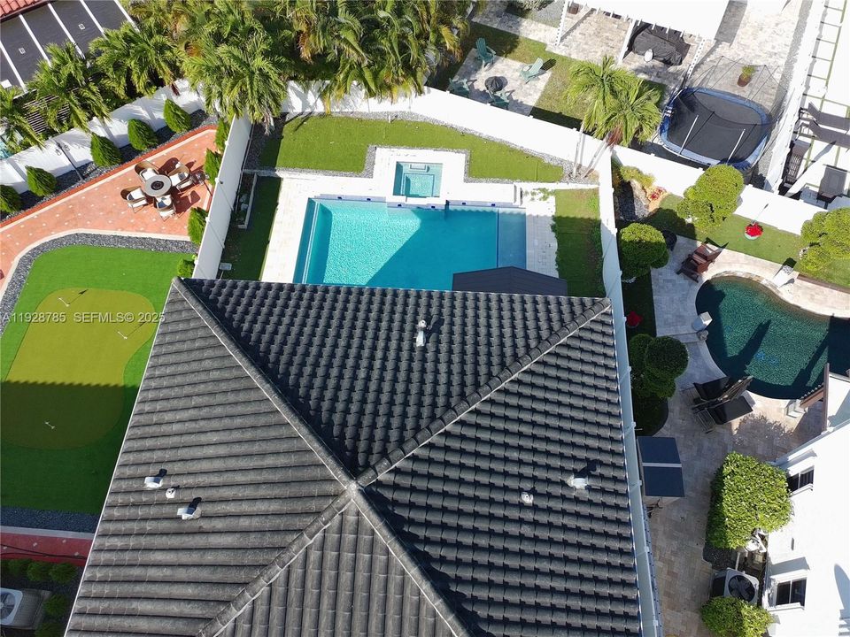 En Venta: $1,100,000 (5 camas, 5 baños, 3344 Pies cuadrados)